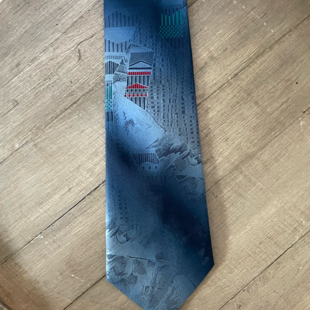 Elegant Blue Patterned Tie